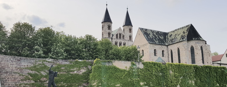 Blick auf das Kloster Unser Lieben Frauen vom Schleinufer