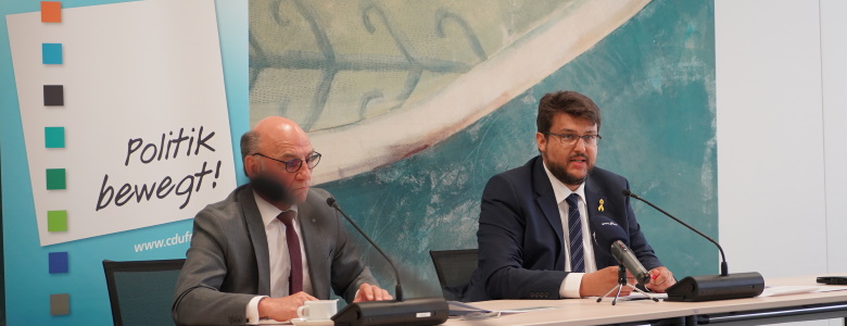 Pressekonferenz der CDU-Landtagsfraktion mit dem Fraktionsvorsitzenden Siegfried Borgwardt und Tobias Krull (v.l.n.r.)