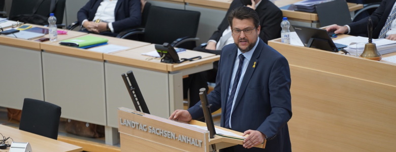 Tobias Krull bei einer Rede im Landtag