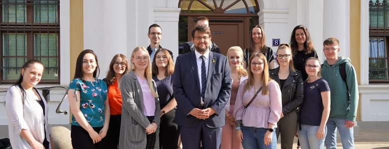 Angehende Rechtsanwaltsfachangestellte zu Besuch im Landtag