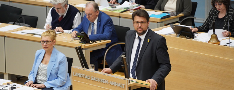 Tobias Krull bei einer seiner Landtagsreden am Rednerpult